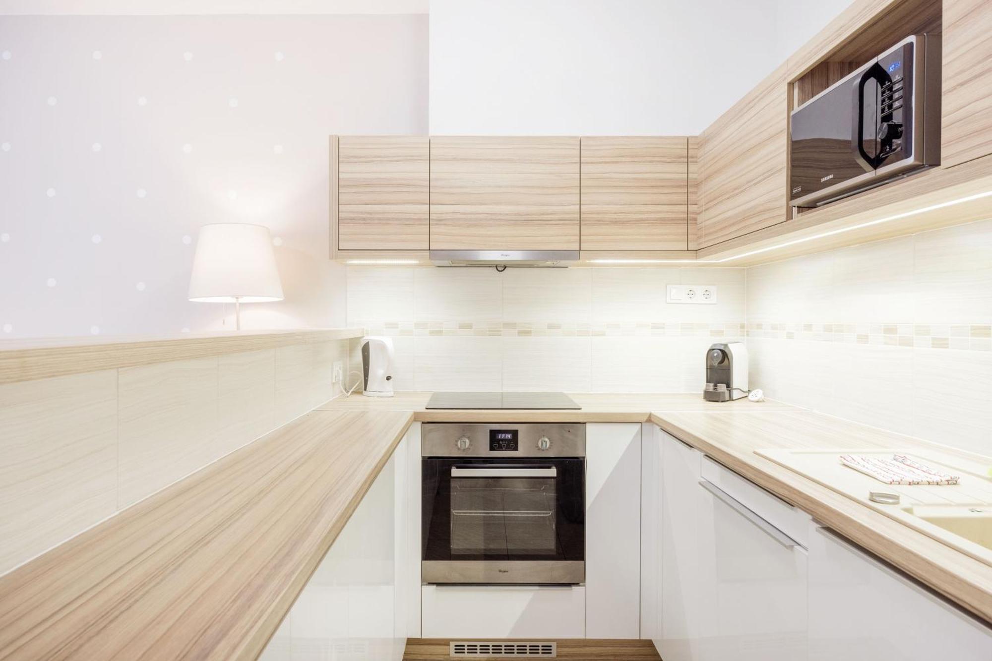 The Chic Crib With Balcony Apartment Budapest Ngoại thất bức ảnh