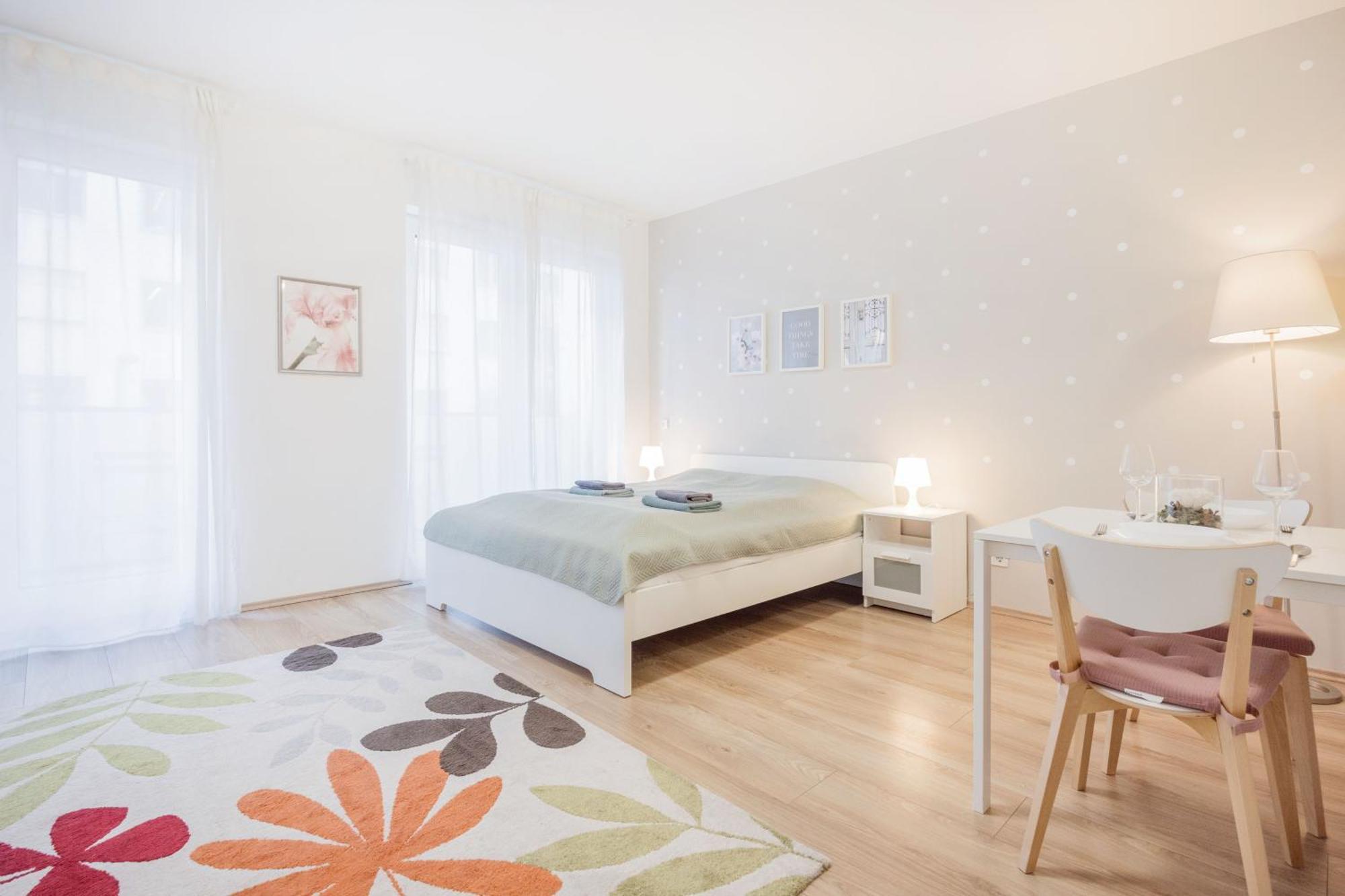 The Chic Crib With Balcony Apartment Budapest Ngoại thất bức ảnh